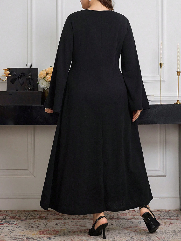 GIBSIE – robe noire à manches  - Embroidery Motif avis et prix
