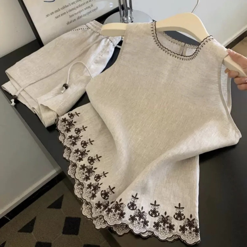 Gilet en dentelle brodée pour  - Embroidery Uniforms avis et prix