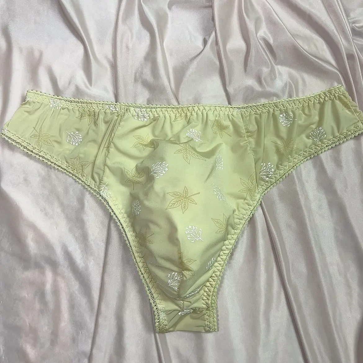 Culotte brodée en dentelle fai - Embroidery Lace avis et prix