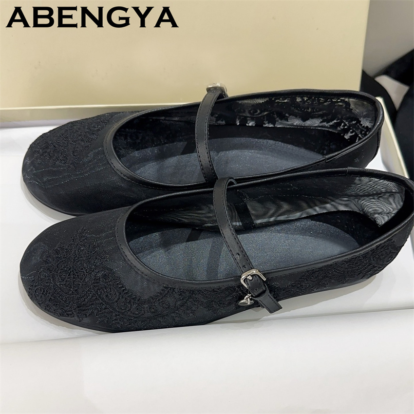 Chaussures plates brodées en d - Embroidery Lace avis et prix