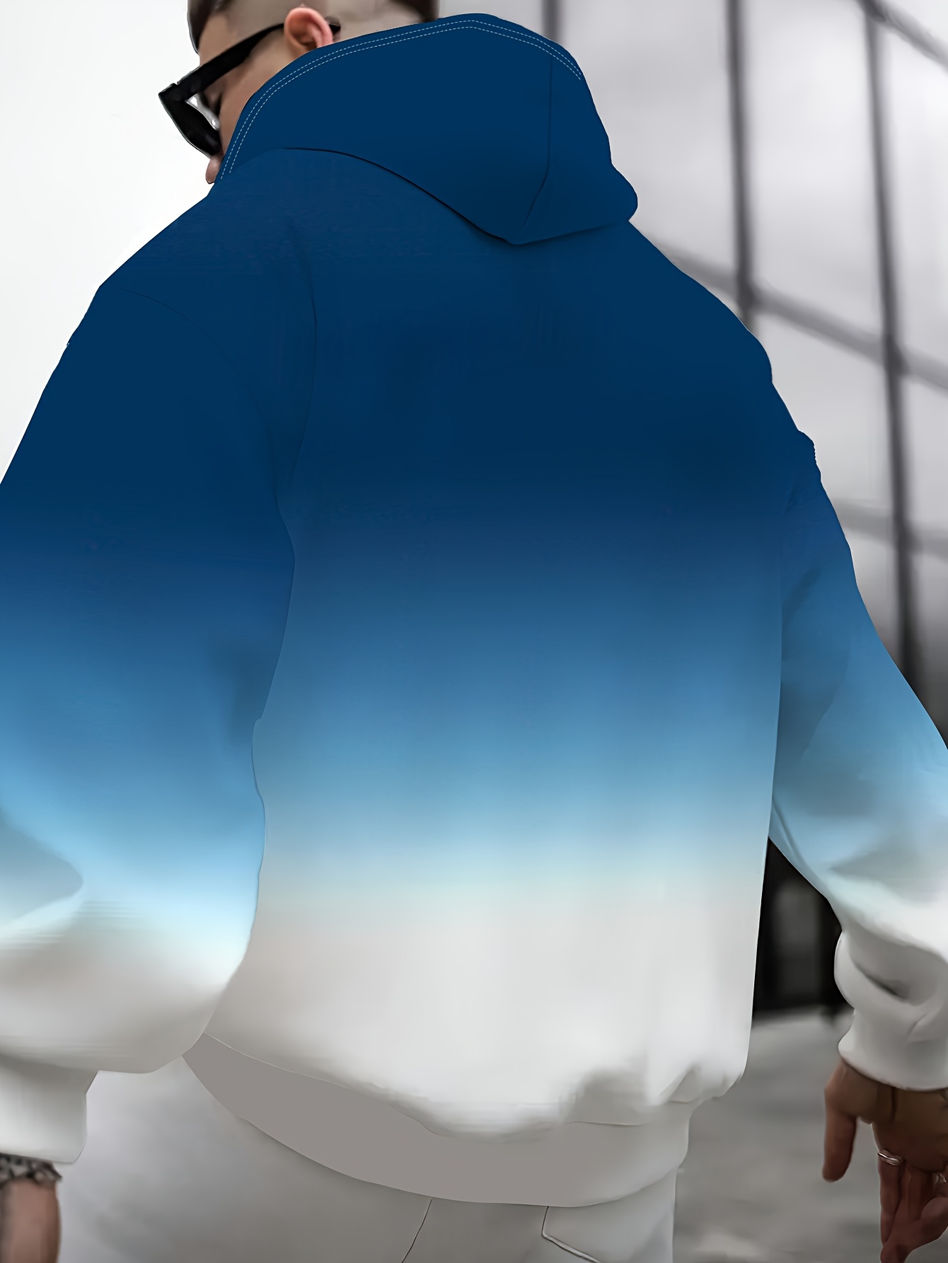 Sweat à capuche homme bicolore - Embroidery Font Free avis et prix