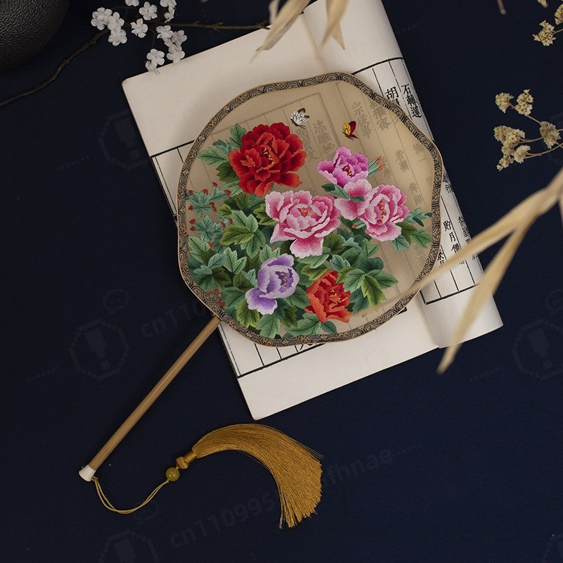 Éventail rond en soie brodé do - Embroidery Gift avis et prix